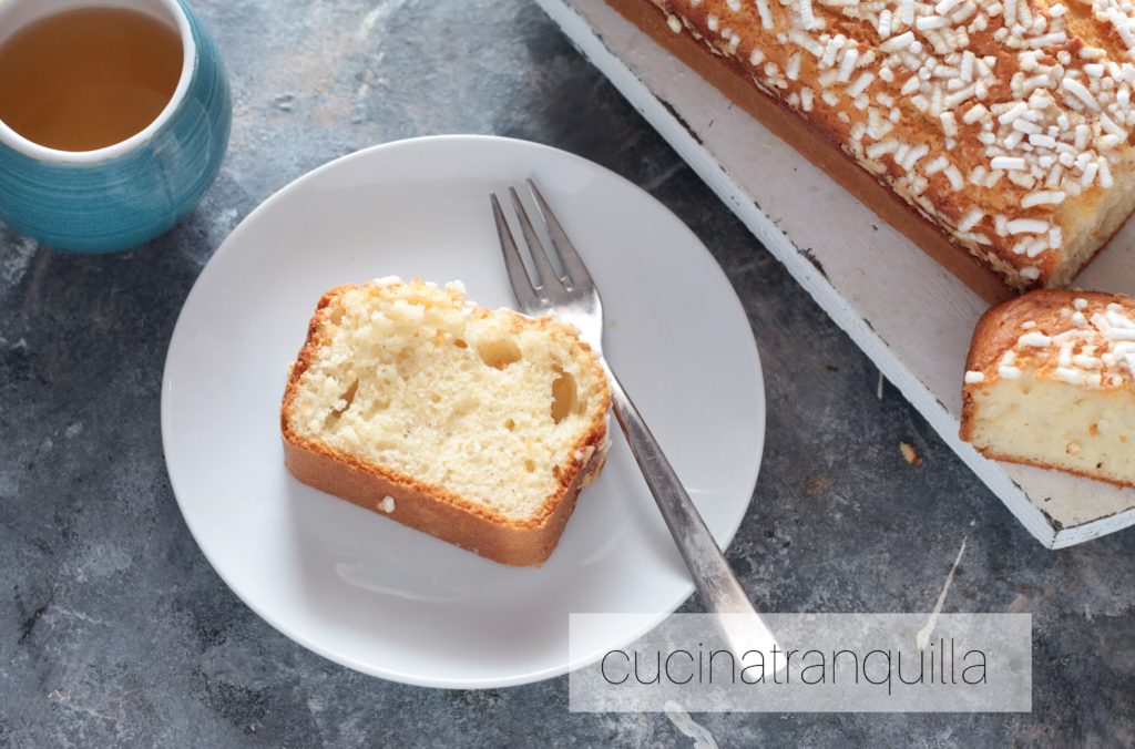 Cake à la grecque au yaourt et édulcorant