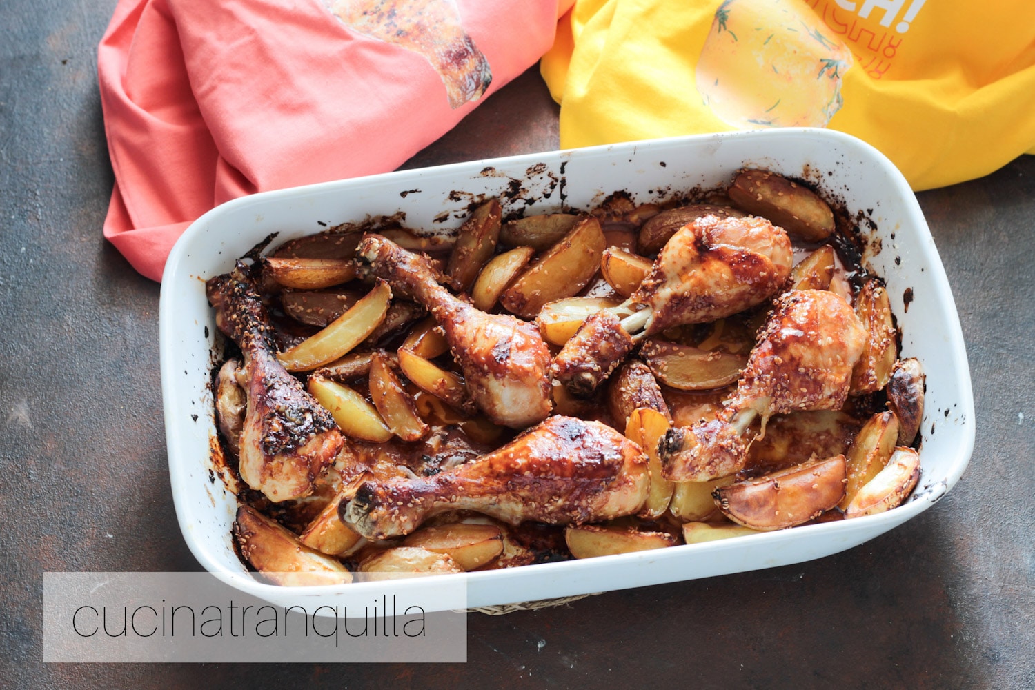 Cuisses de poulet et pommes de terre aigre-douce