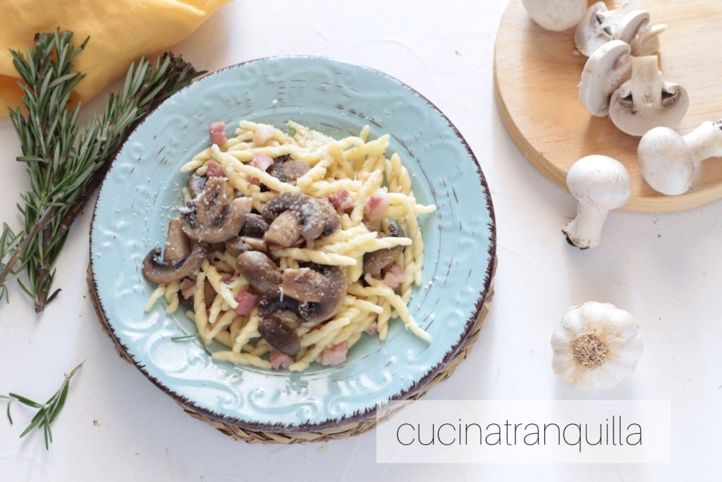 Trofie avec champignons et lardons