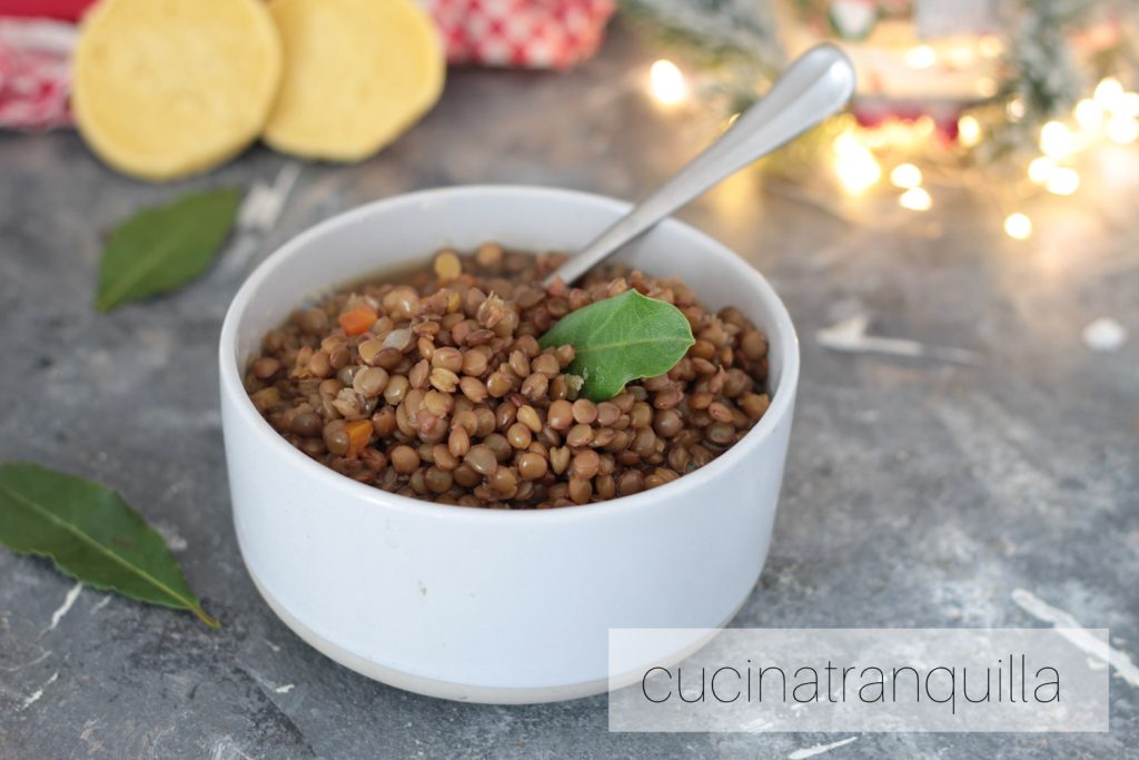 Soupe de lentilles en blanc