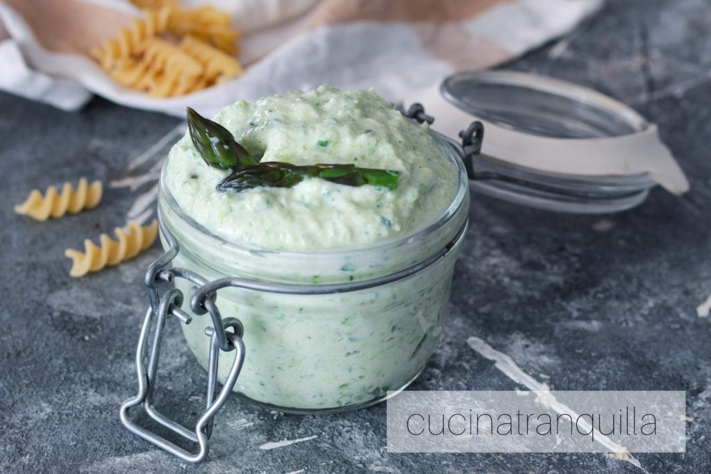 Crème de ricotta avec courgettes et asperges