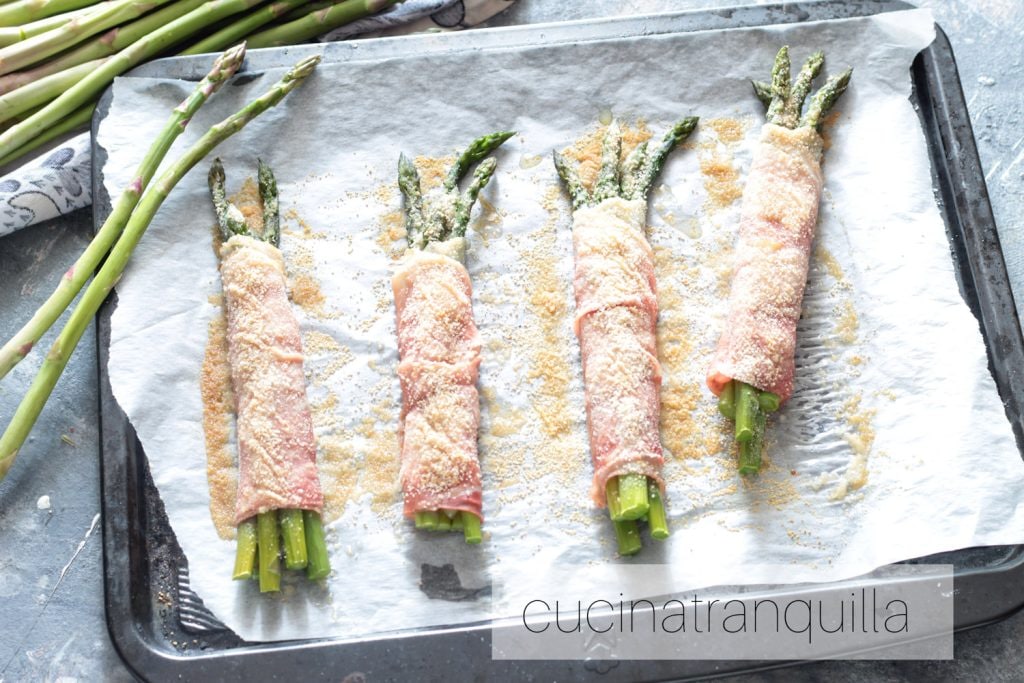 Rouleaux d'asperges et jambon cuit