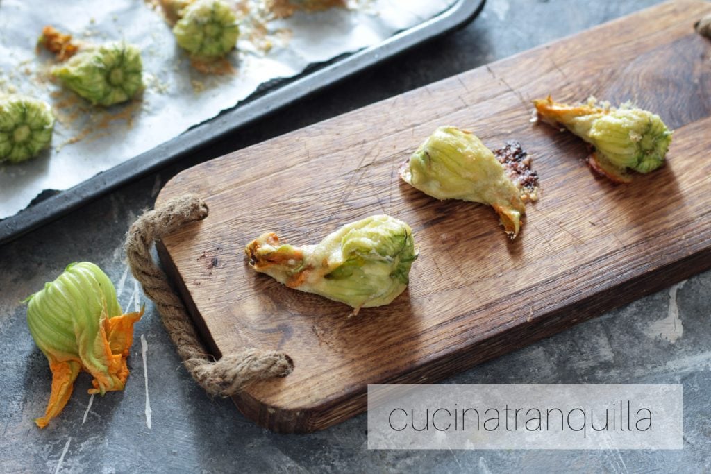 Fleurs de courgettes farcies au four