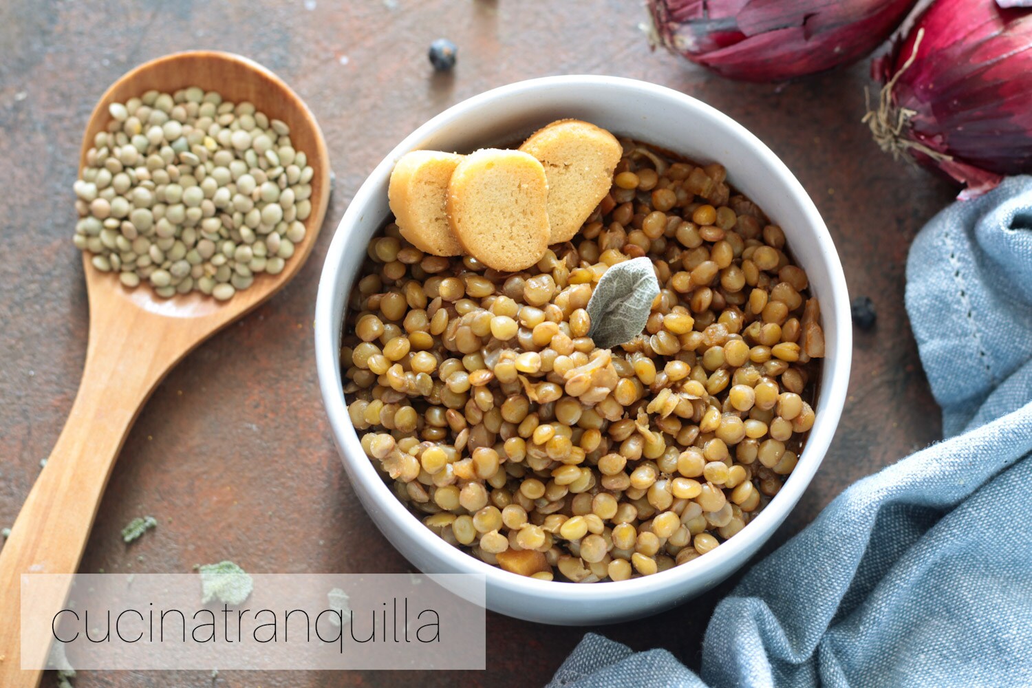Lentilles avec oignon rouge et marsala