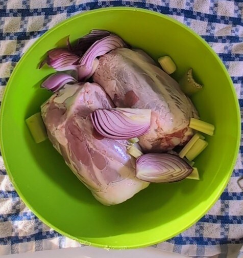 Comment cuisiner le jarret de porc tendre : méthode infaillible avec de la bière