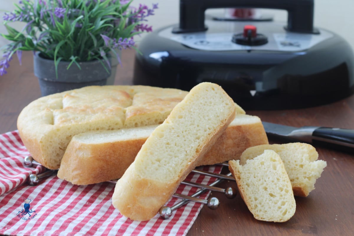 Pain à la farine de blé dur dans le multicooker