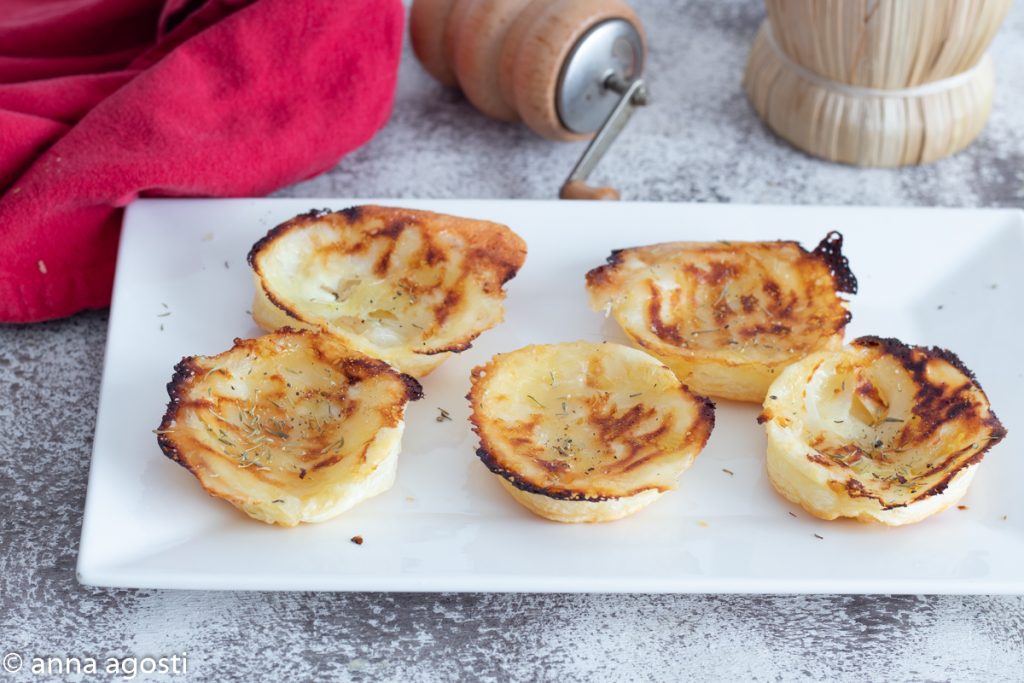 Paniers à l'oignon et brie, entrée savoureuse