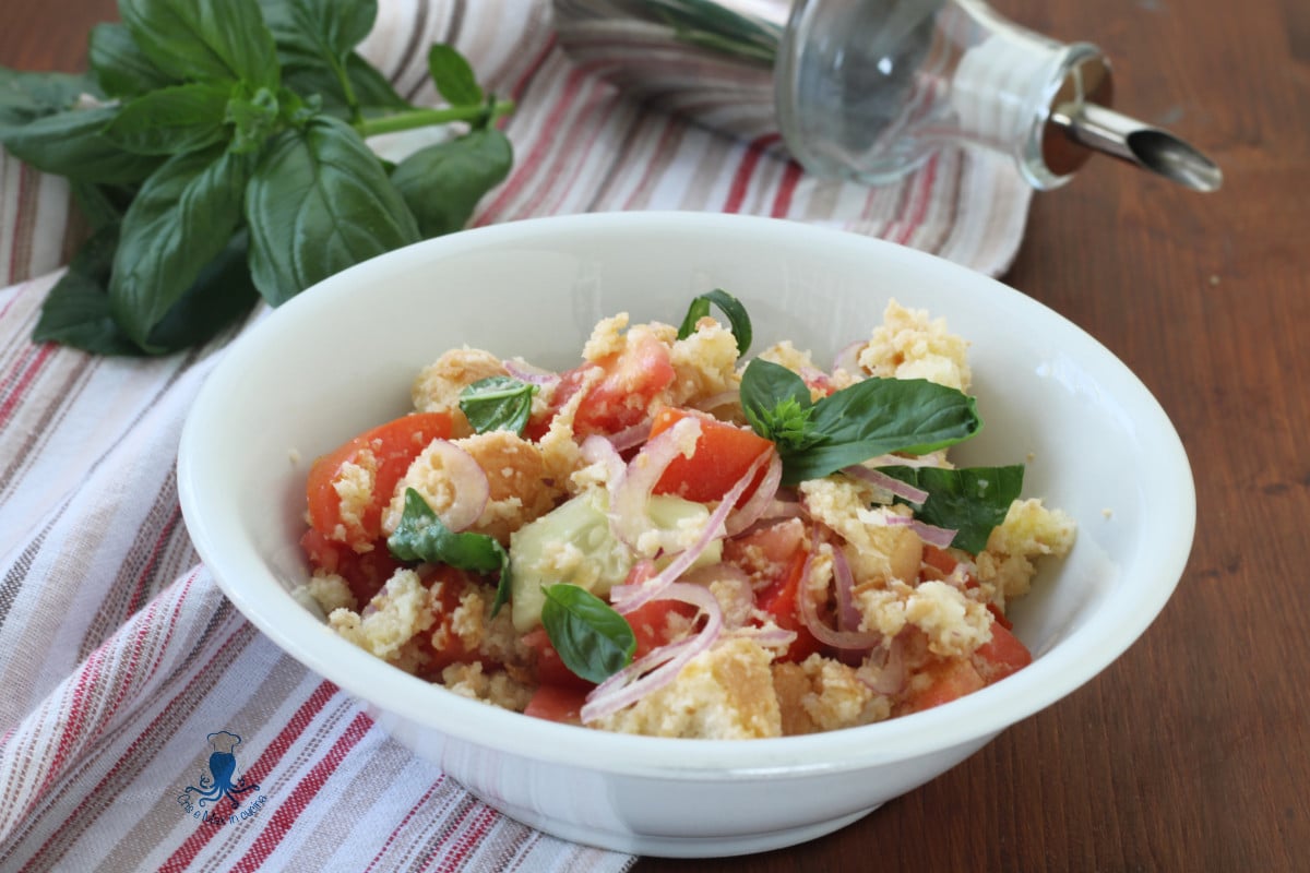 Panzanella toscane