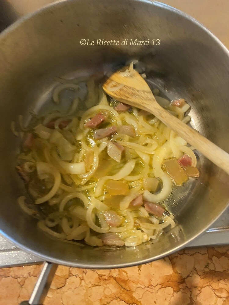 Pappardelle crémeuses avec fèves, chicorée et ricotta