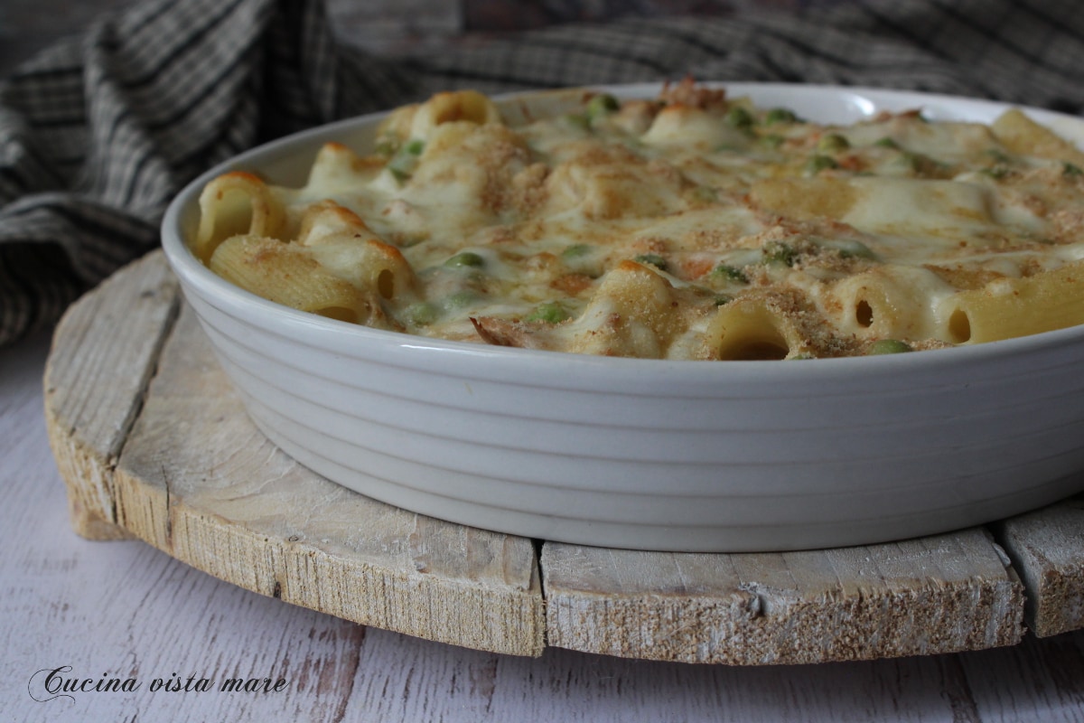 Pâtes au four au thon et petits pois