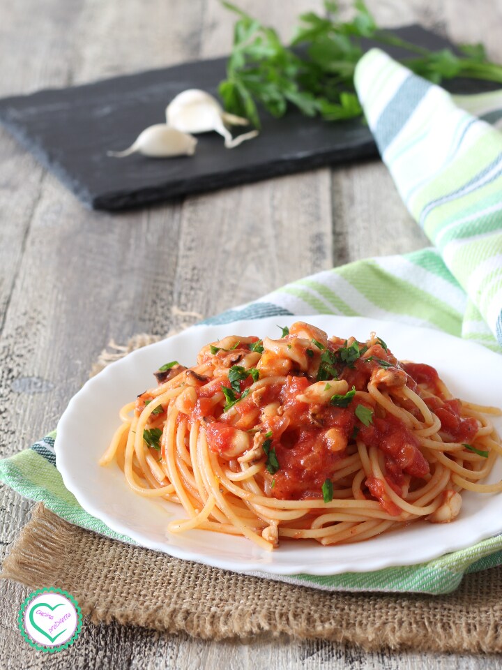 Pâtes aux seiches à la tomate