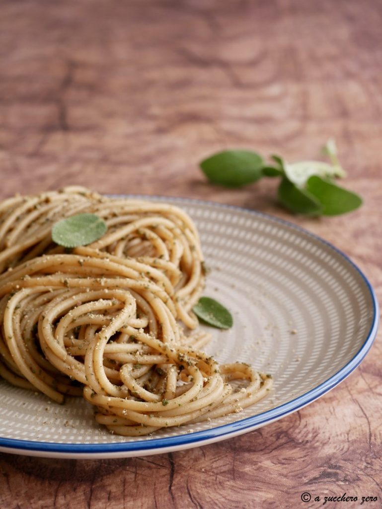 Pâtes avec pesto de sauge léger spaghetti intégral