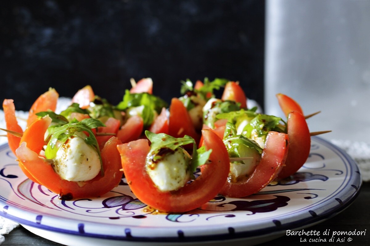 Petits bateaux de tomates