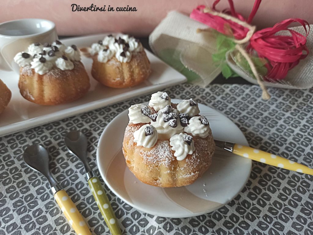 Petits gâteaux moelleux à la crème