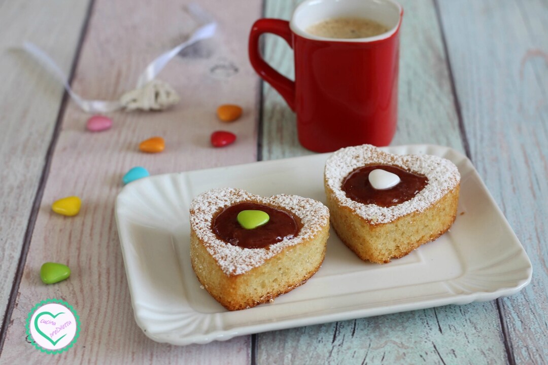 Petits gâteaux en forme de cœur