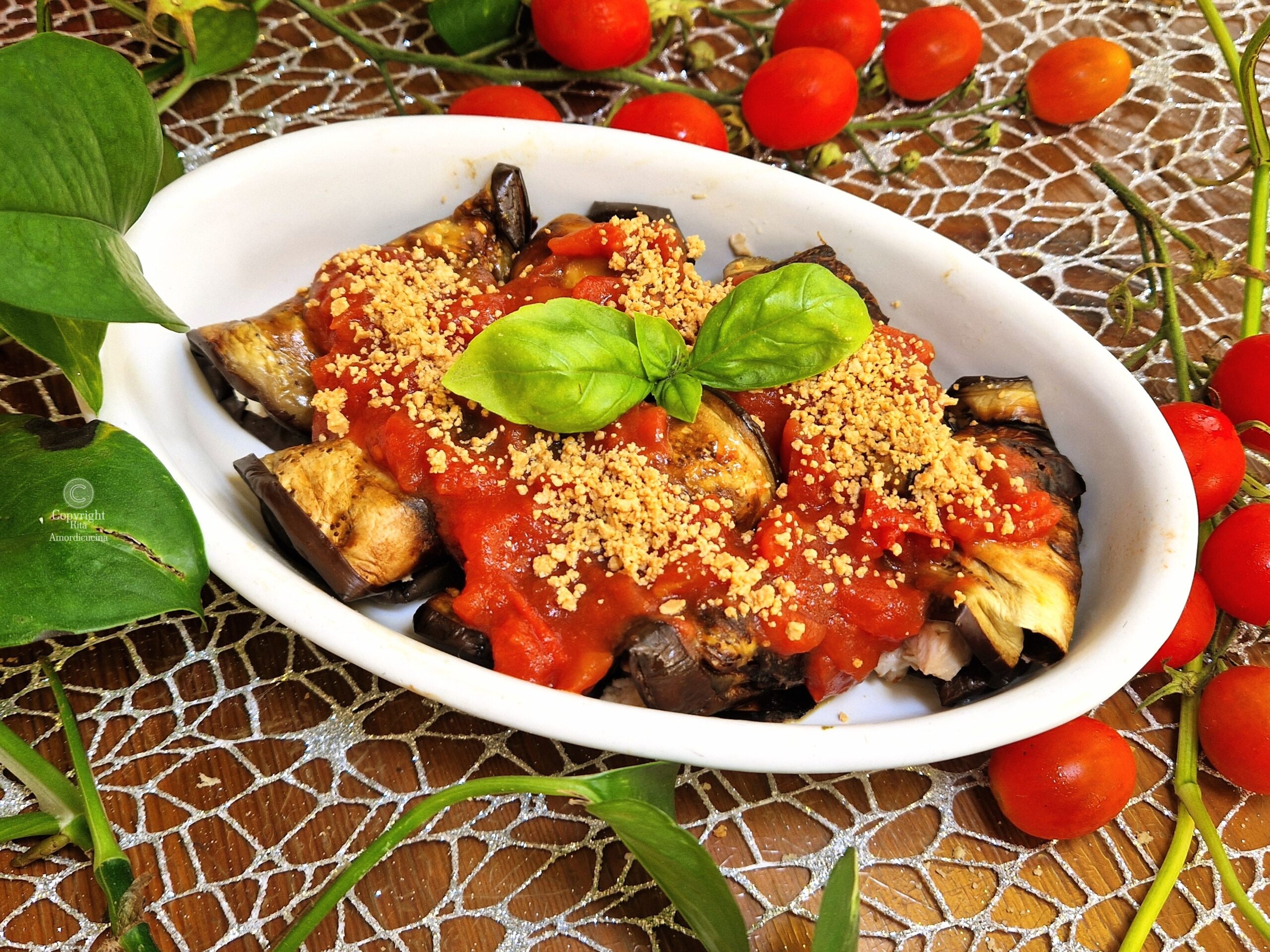 Rouleaux d’aubergine et d’espadon au four