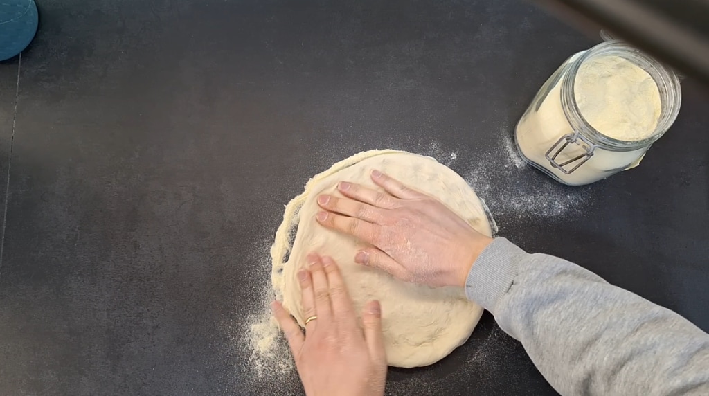 Étirement de la pizza