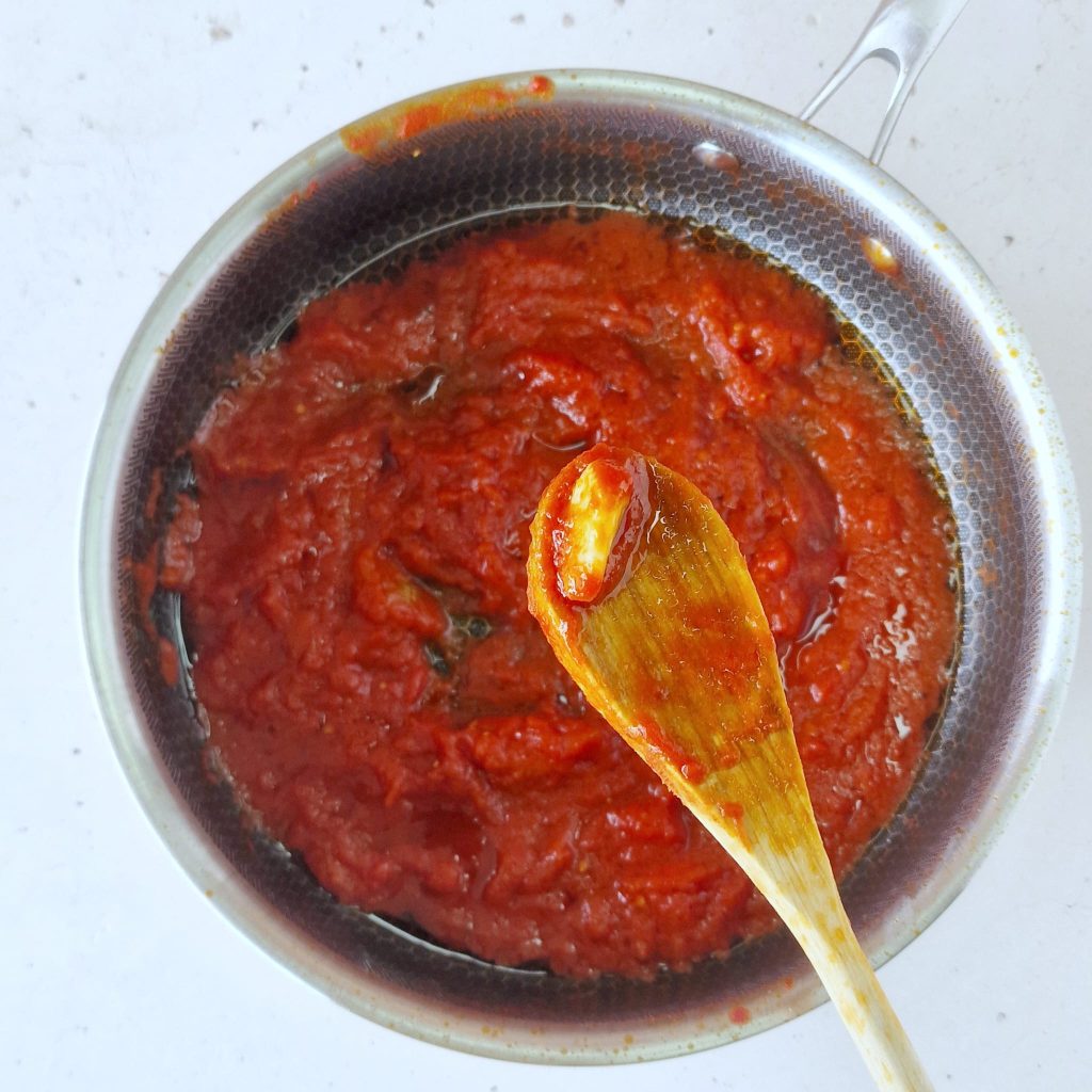 Provola à la sauce tomate