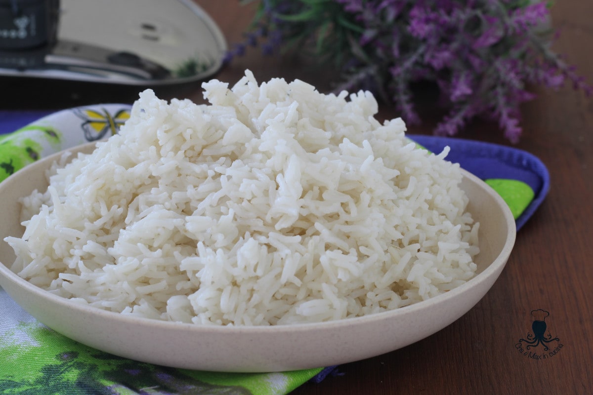 Riz basmati à la vapeur en cocotte-minute