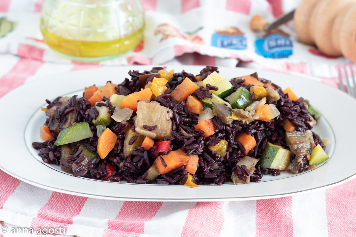 RIZ VENERE AVEC LÉGUMES D’ÉTÉ SAUTÉS