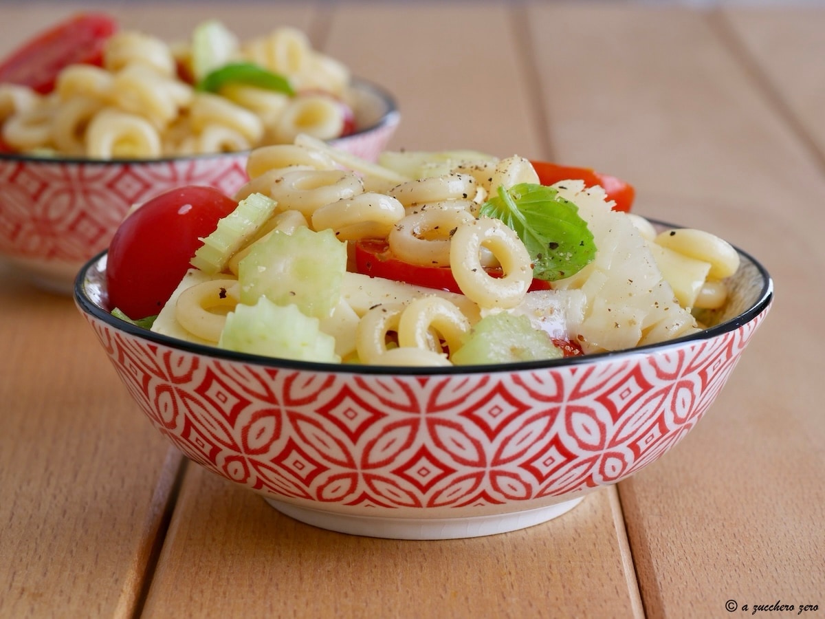 Salade d’anelletti siciliens avec tomates cerises et primosale