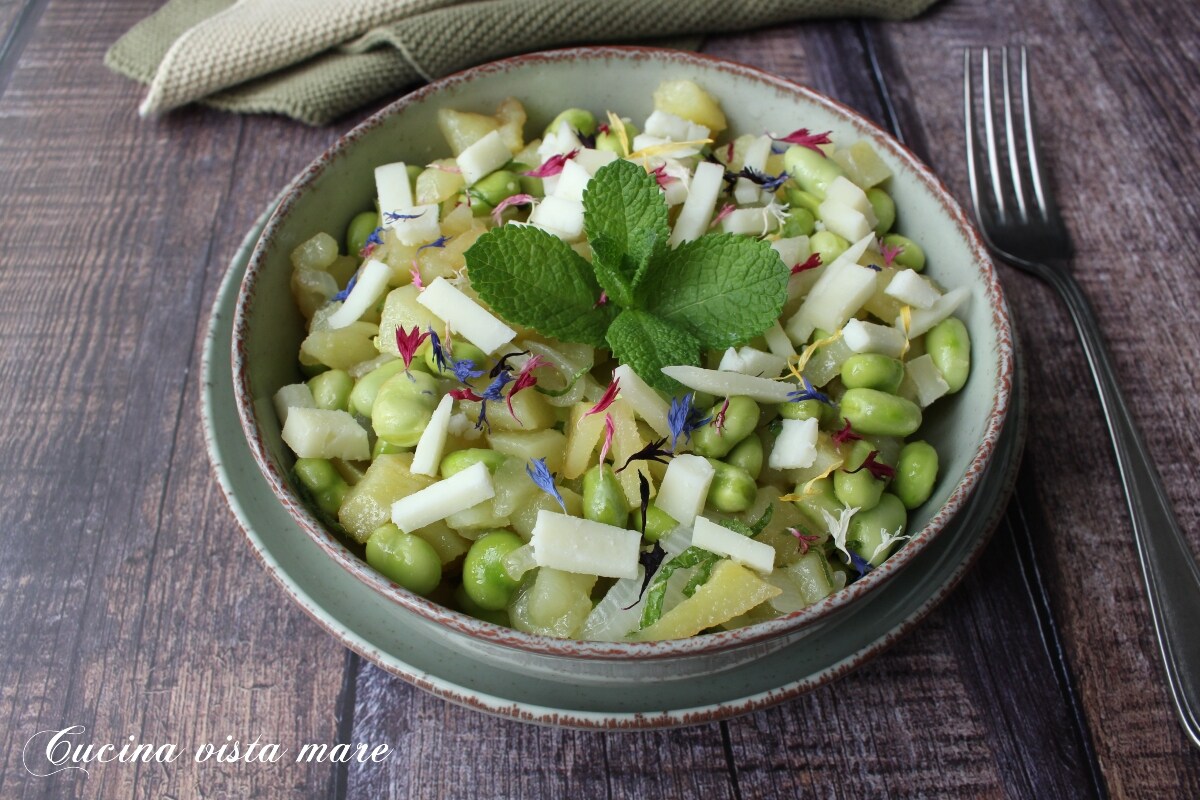 Salade de fèves, pommes de terre et pecorino