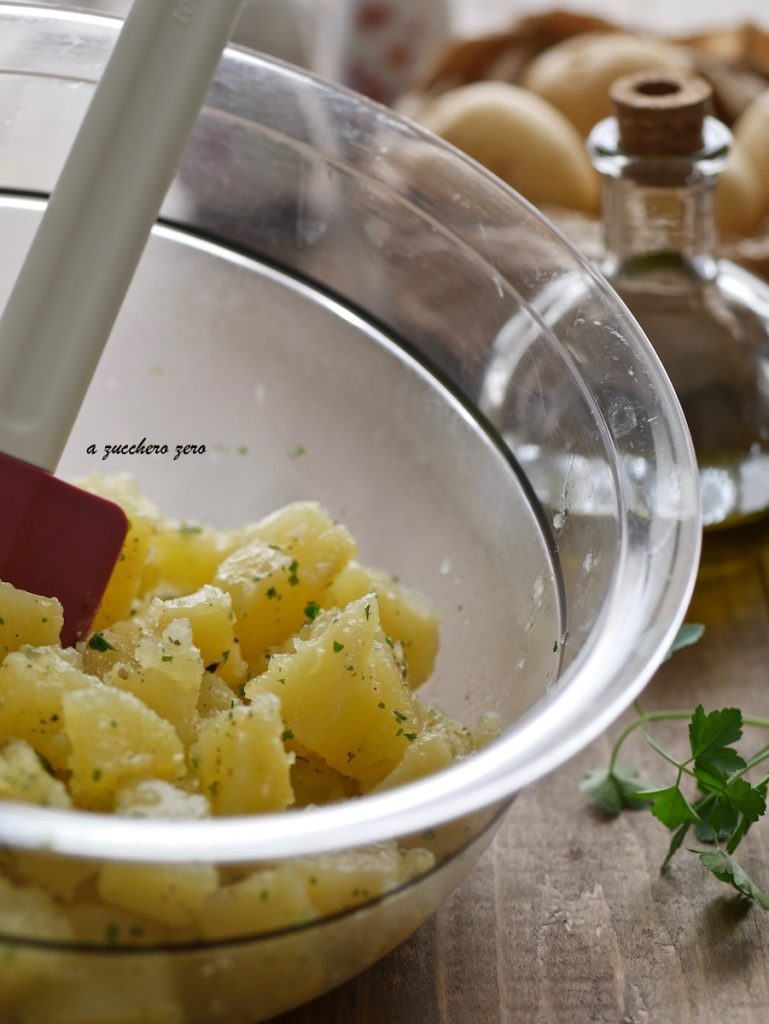 Salade de pommes de terre bouillies crémeuses
