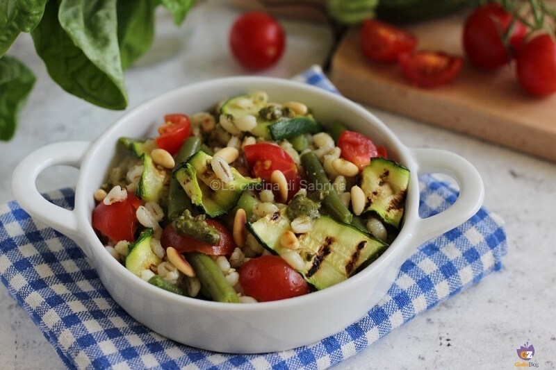 Salade froide d’orge perlé et légumes