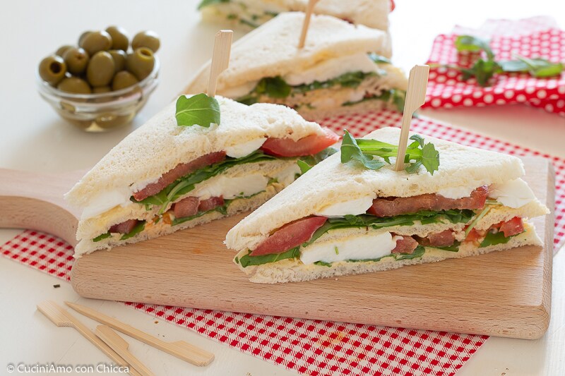 Sandwiches tomate et mozzarella