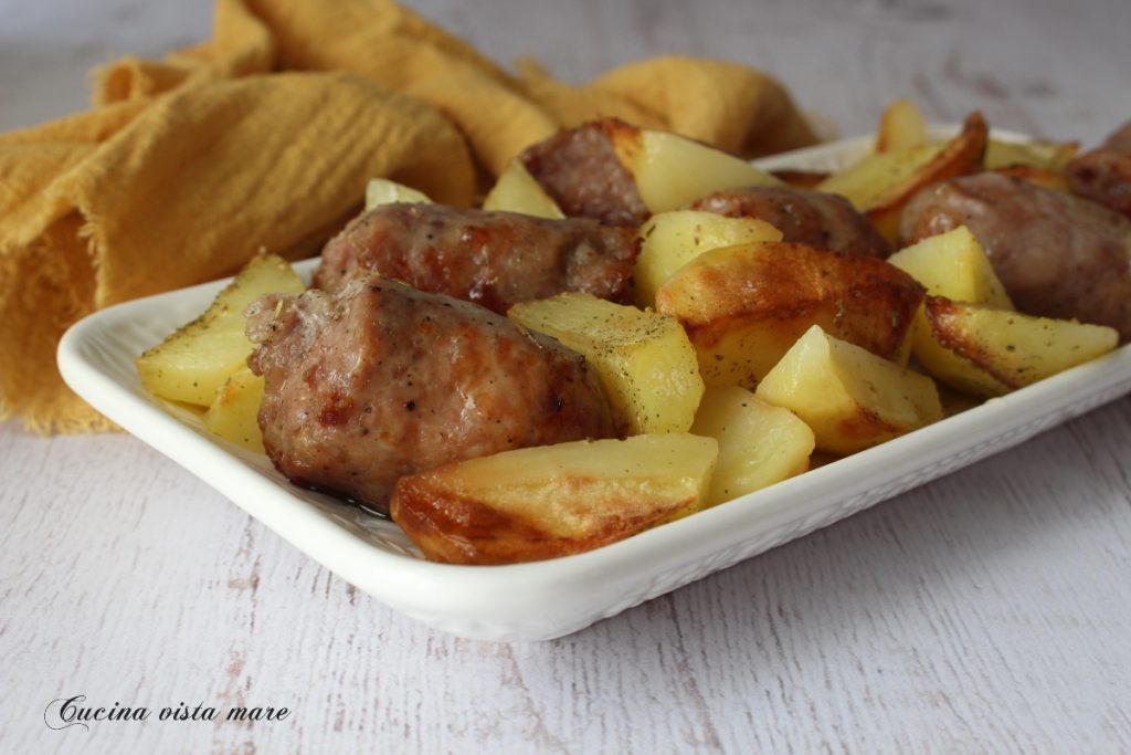 Saucisses et pommes de terre à la friteuse à air Cuisine vue mer