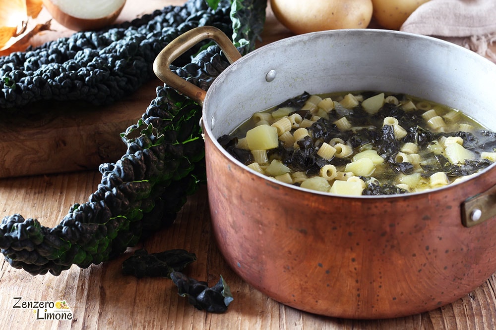 Soupe de chou noir et pommes de terre