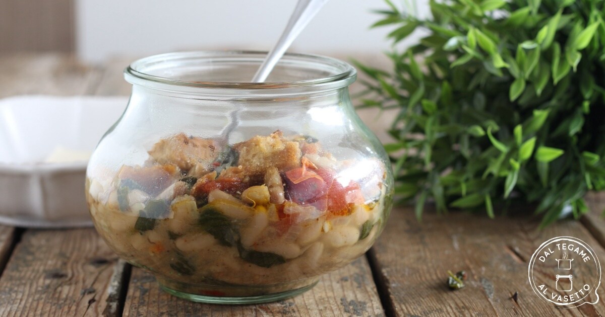 Soupe de haricots cannellini et épinards en cuisson sous vide
