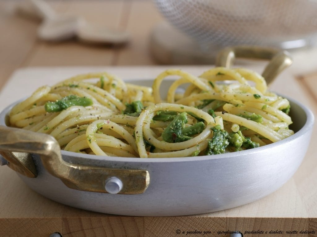 Spaghetti aux herbes sauvages moutarde grise