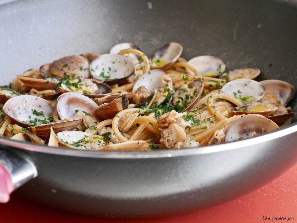 Spaghetti avec des palourdes surgelées