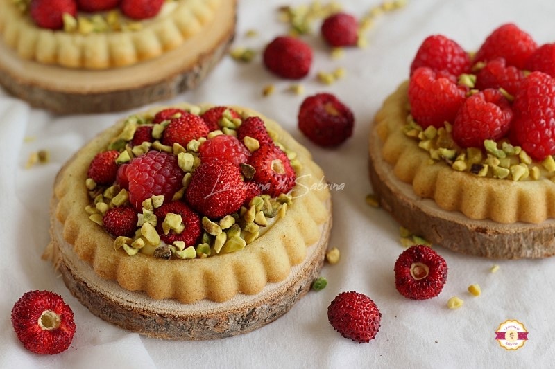 Tartelettes moelleuses crème et fruits des bois