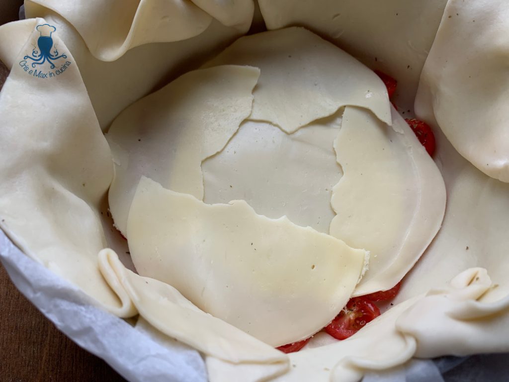 Tarte salée à la pizzaiola dans le multicooker6