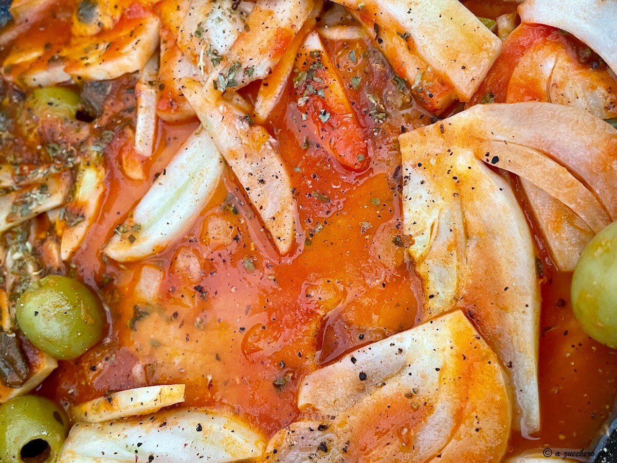 Thon à la poêle avec tomates et fenouils