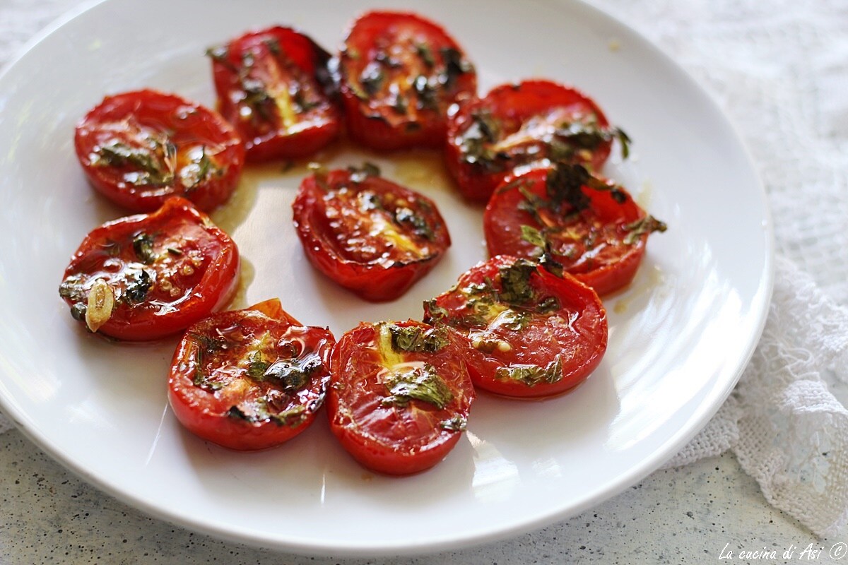 Tomates cerises grillées au citron et aux herbes