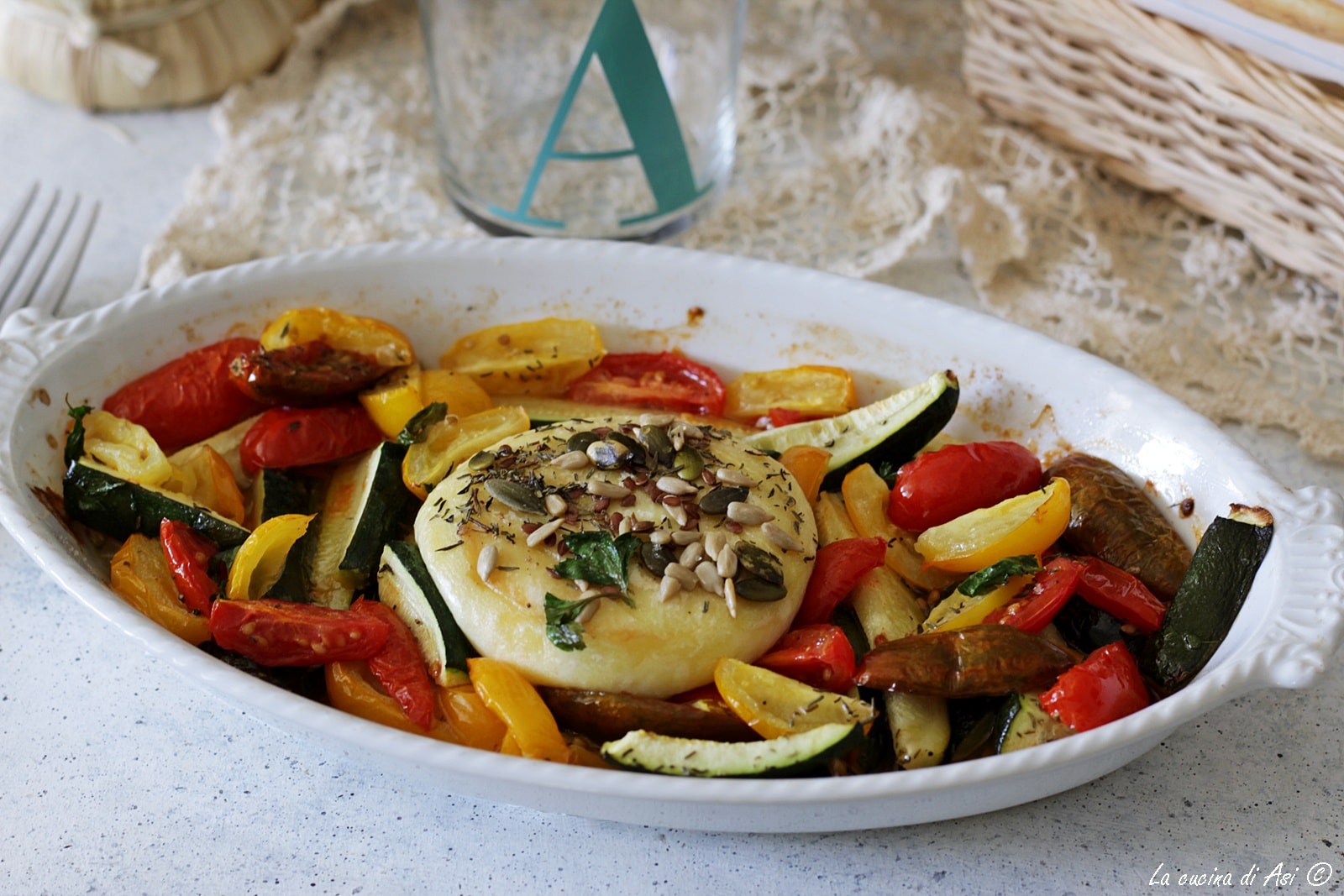 TOMINI AU MIEL avec graines, courgettes et tomates cerises mélangées