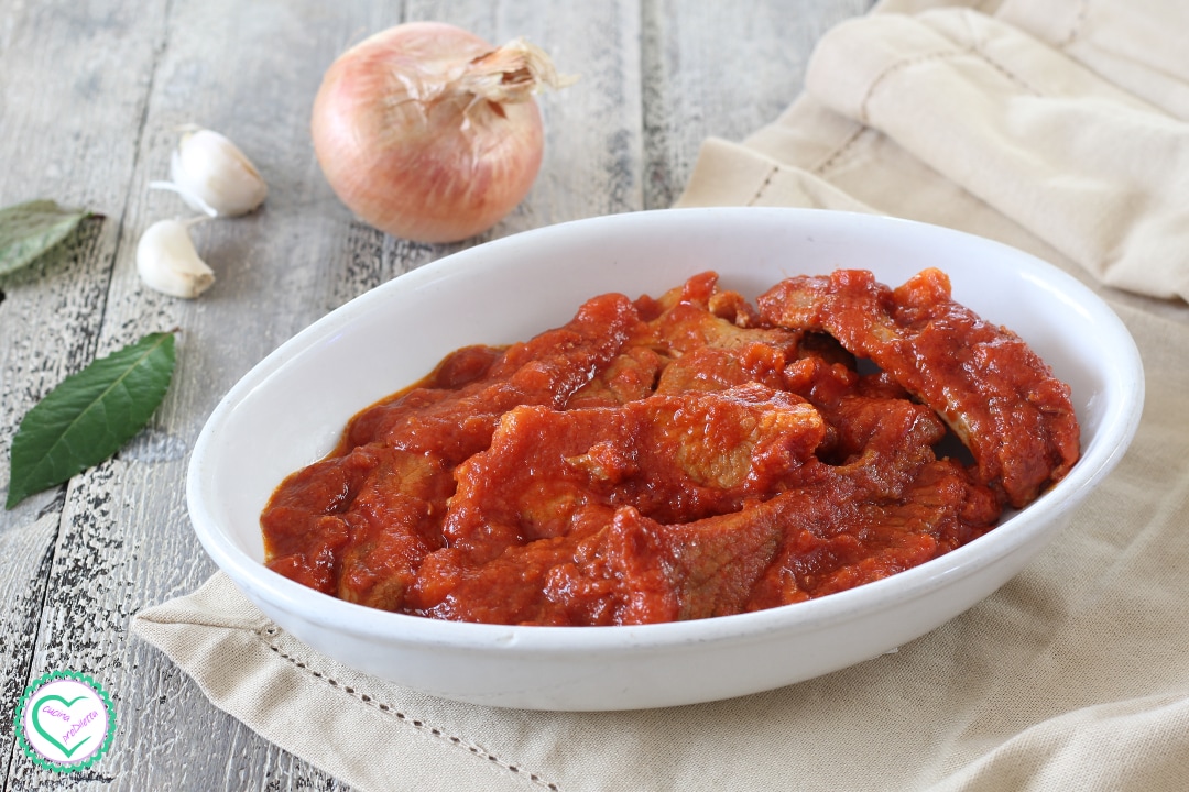 Travers de porc à la sauce (côtes)