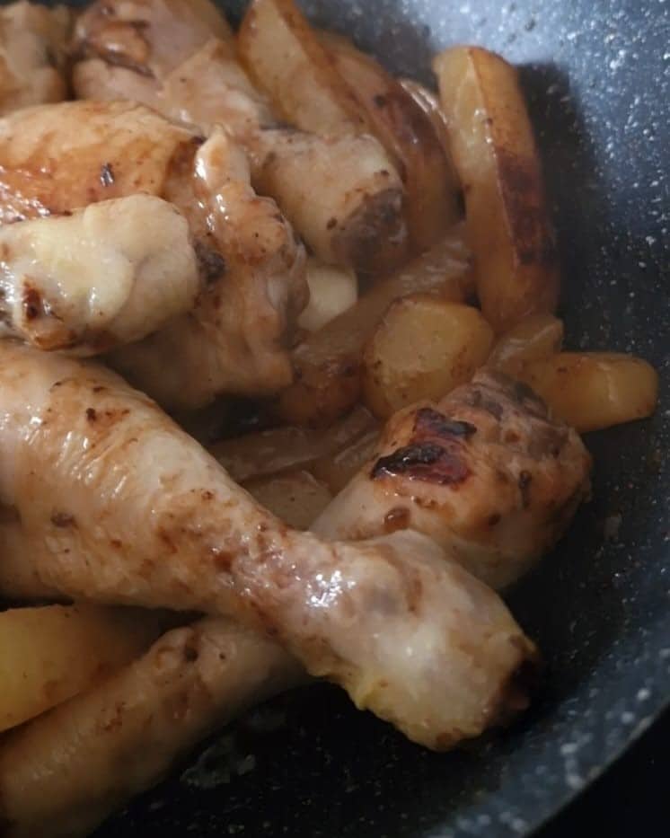poulet avec pommes de terre