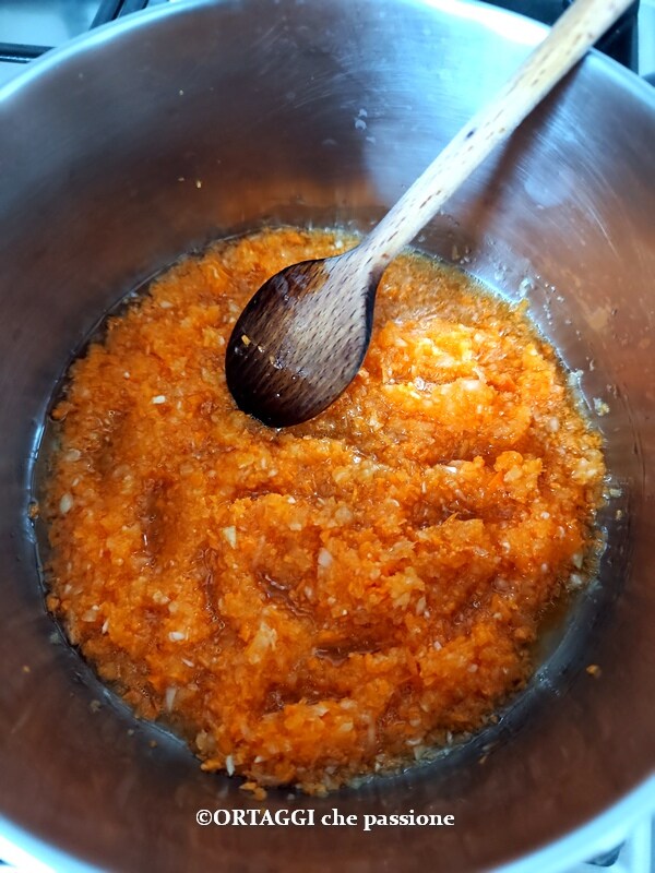 faire revenir carottes et oignon