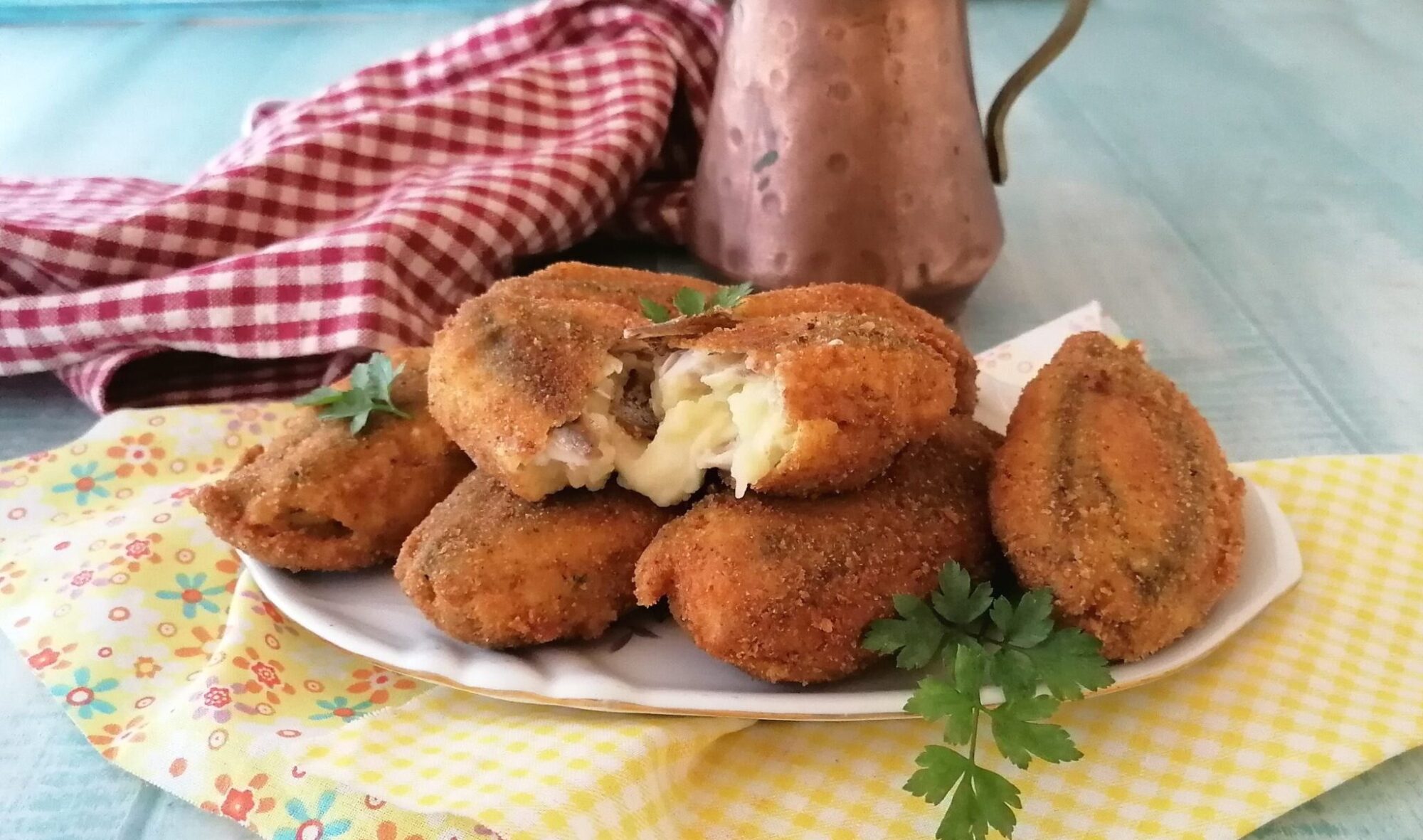 ANCHOIS À LA CILENTANA FARCIS AVEC POMMES DE TERRE ET PROVOLA