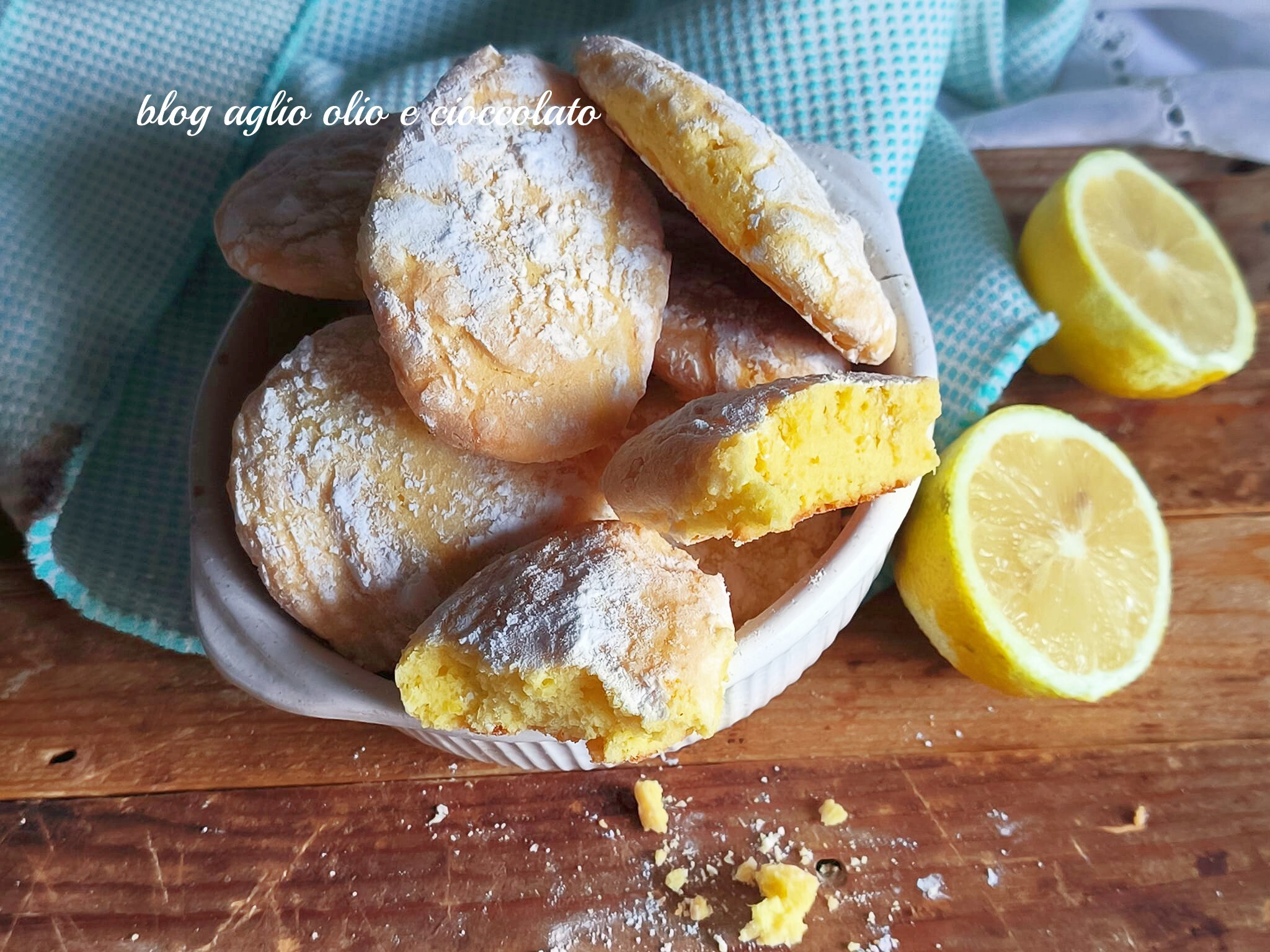 BISCUITS AU CITRON FACILES MOELLEUX ET SANS BEURRE AVEC UNE SIMPLE CUILLÈRE TOUT DANS UN BOL: RECETTE SUCRÉE RAPIDE