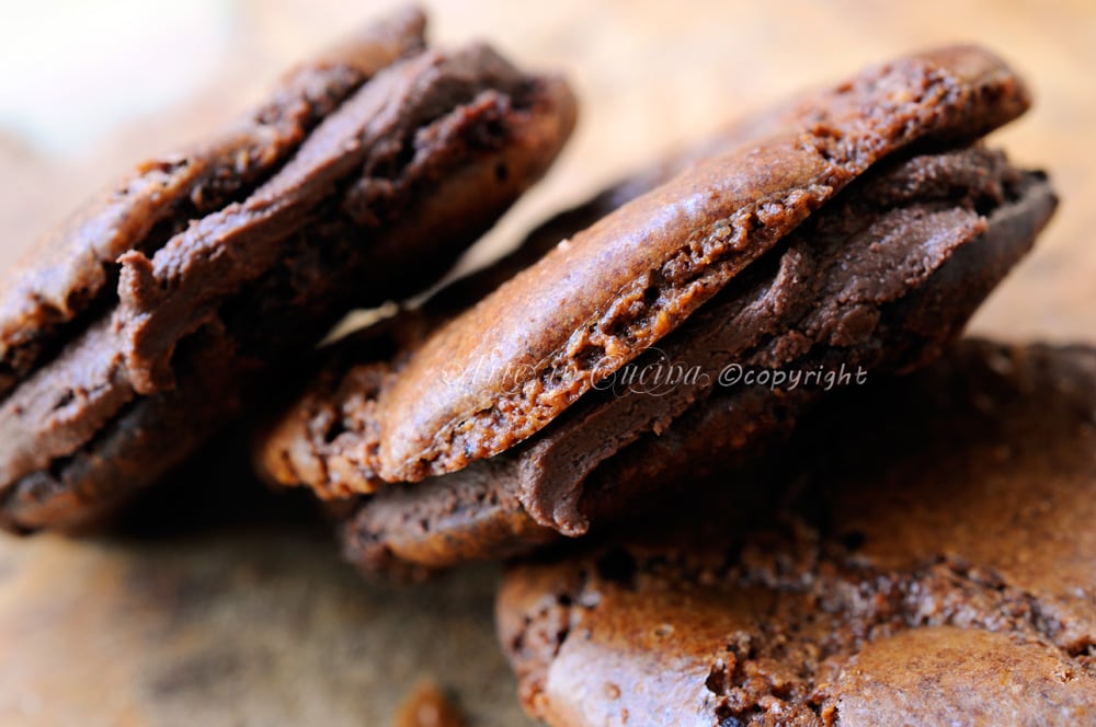 Biscuits aux noisettes avec blancs d'œufs et nutella sans farine