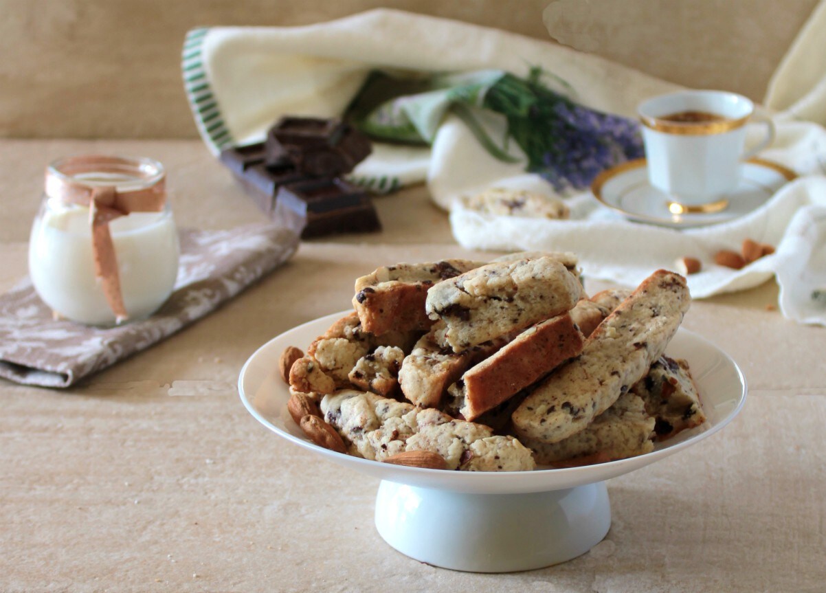 Biscuits aux amandes et chocolat sans œufs