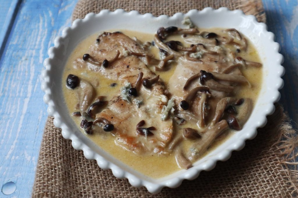 Blanc de poulet crémeux aux champignons