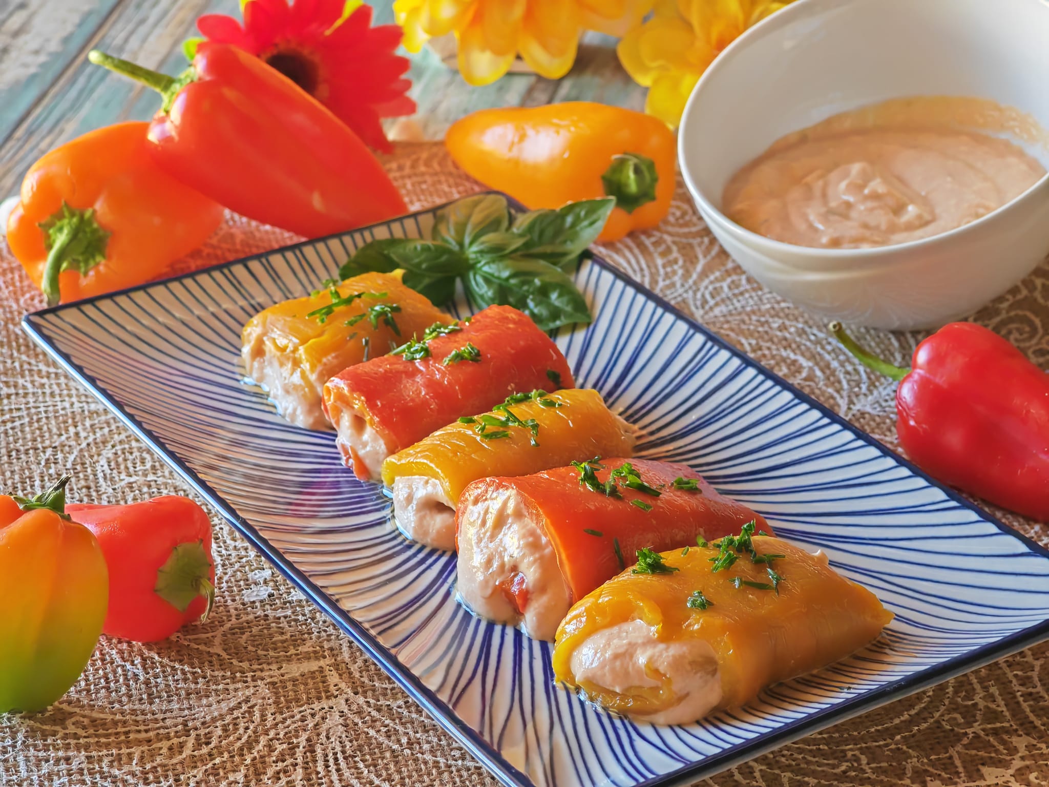 Rouleaux de poivrons et thon