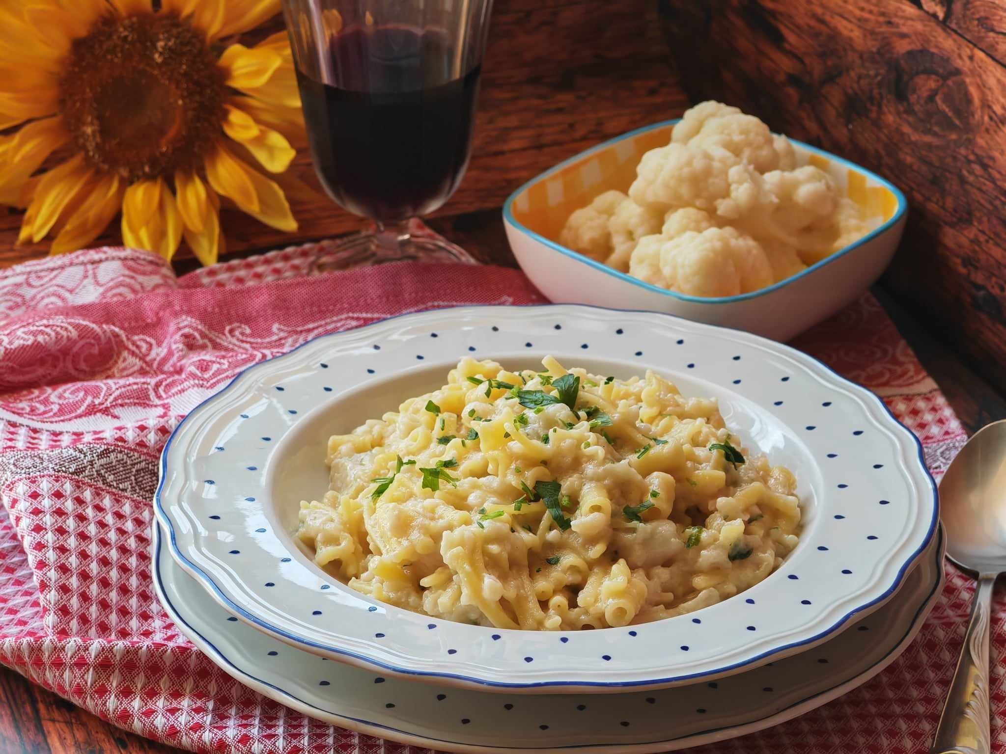 Pâtes au chou-fleur à la napolitaine