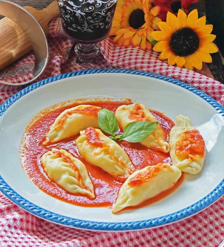 Culurgiones Sardes à la sauce tomate